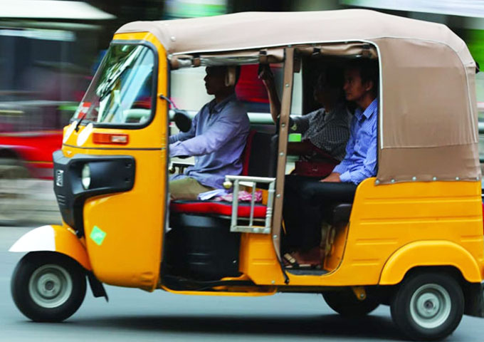突突車(che) 突突車(che)