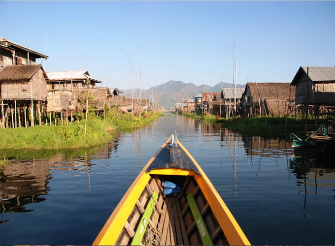 茵萊湖(hú)遊覽 茵萊湖(hú)遊覽