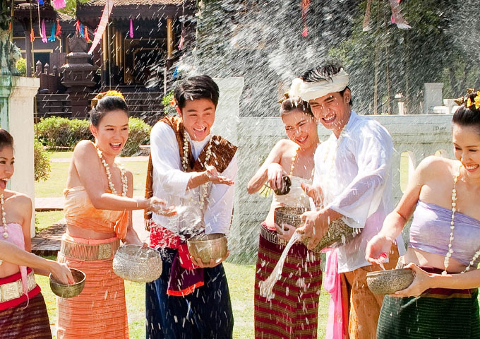 老撾新(xin)年(nian)潑水節(jie) 老撾新(xin)年(nian)潑水節(jie)