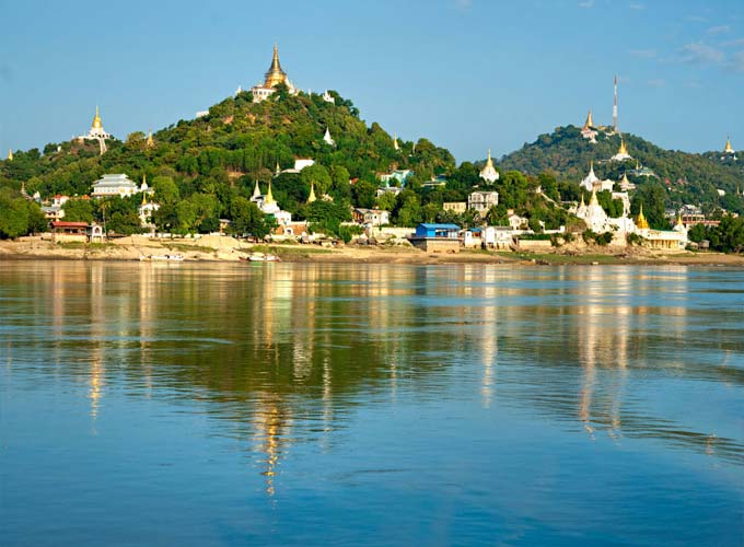 曼德(dé)勒山(shān) 曼德(dé)勒山(shān)