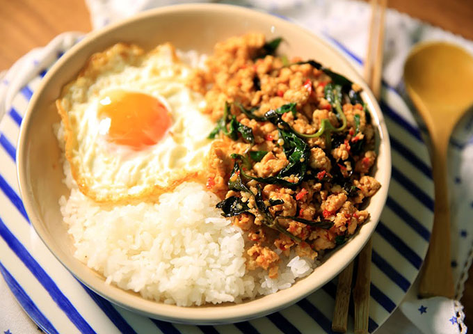 打抛豬肉飯 打抛豬肉飯